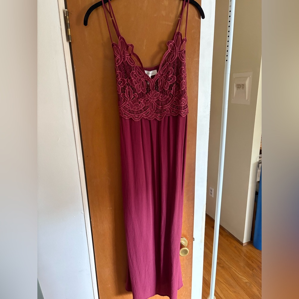 PLENTY Burgundy Midi Dress with Lace size S
